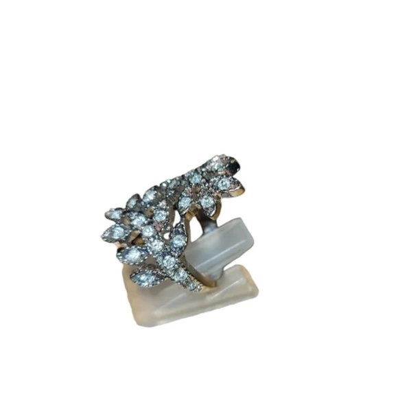 Beautiful Olive Blanch Crystal style fashion ring L4 - Picture 2 of 4
